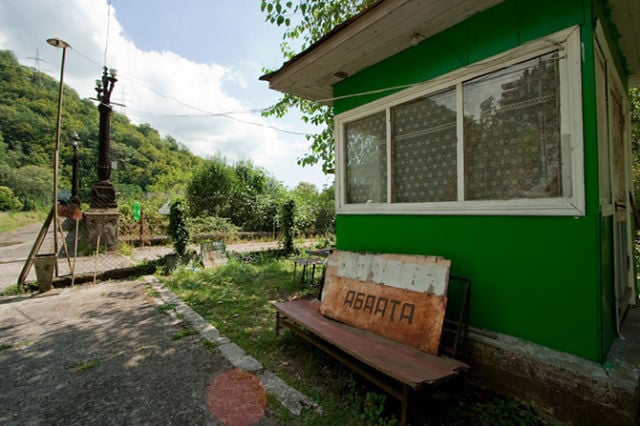 A Paradise That Became a Ghost Town (31 pics)