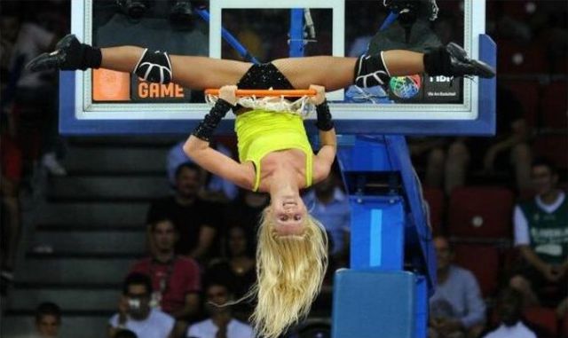 Some Fine Looking Cheerleaders (32 pics) Some Fine Looking Cheerleaders (32 pics)