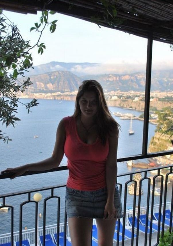 What Junk Food Does to Girls (10 pics)