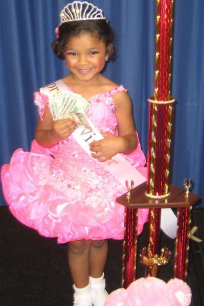 Beauty Children Pageants Make Children Look Ugly