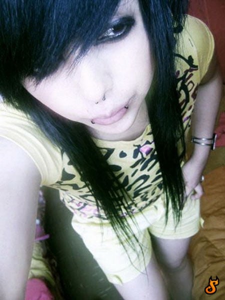 new selection with emo girls 35 pics 31.html - 35 HD Photos | Premium Gallery 2010