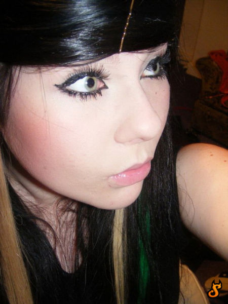 new selection with emo girls 35 pics 31.html - 35 HD Photos | Premium Gallery 2010