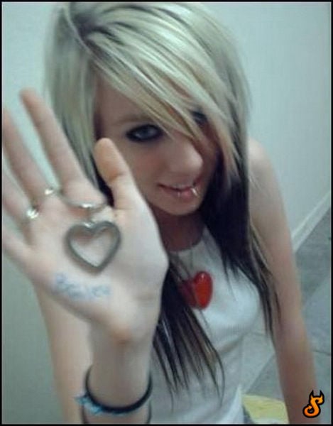 new selection with emo girls 35 pics 31.html - 35 HD Photos | Premium Gallery 2010