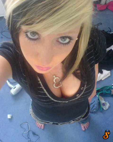 new selection with emo girls 35 pics 31.html - 35 HD Photos | Premium Gallery 2010