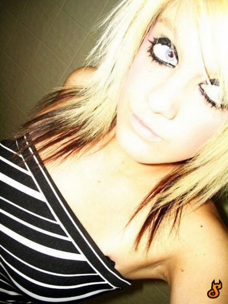 new selection with emo girls 35 pics 31.html - 35 HD Photos | Premium Gallery 2010