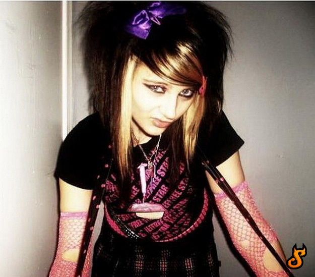 New Selection with Emo Girls (35 pics)