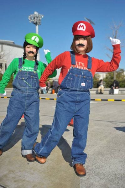 Sexy Cosplay Girls from Comiket