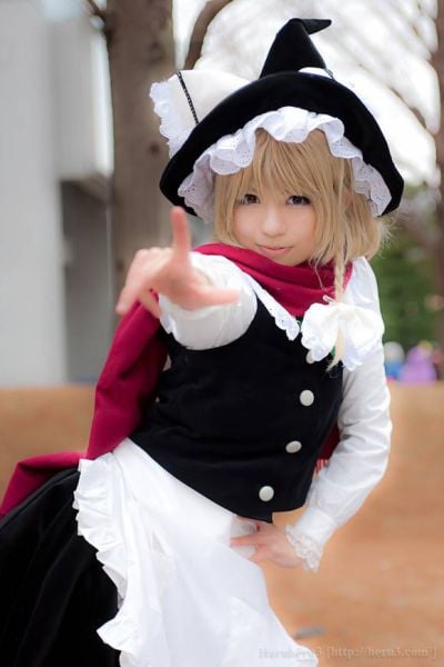 Sexy Cosplay Girls from Comiket