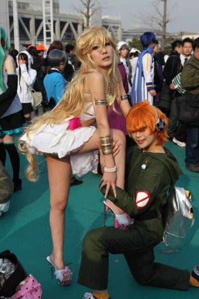 Sexy Cosplay Girls from Comiket