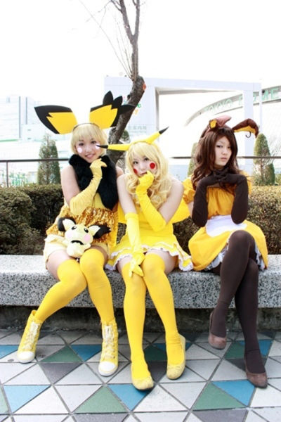 Cute Girls in Pokemon Cosplays