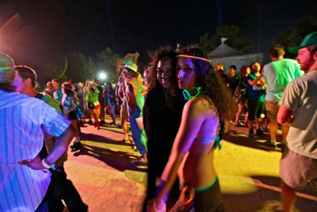 Coachella Music Festival: Half Naked Hot Young White Chicks Dancing