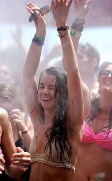 Coachella Music Festival: Half Naked Hot Young White Chicks Dancing