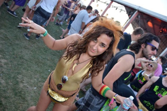 Coachella Music Festival: Half Naked Hot Young White Chicks Dancing