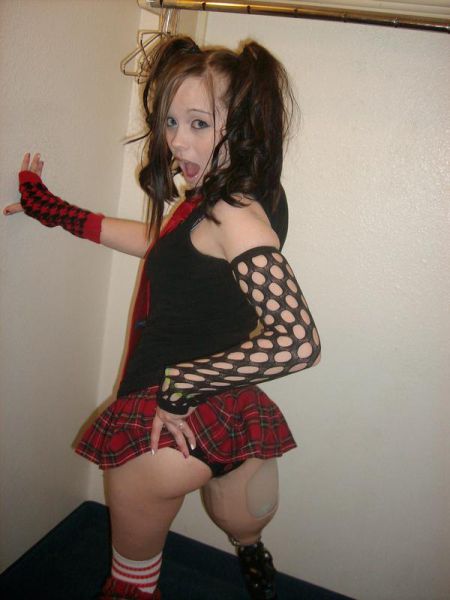 Sexy Amputee Amber Stays Positive