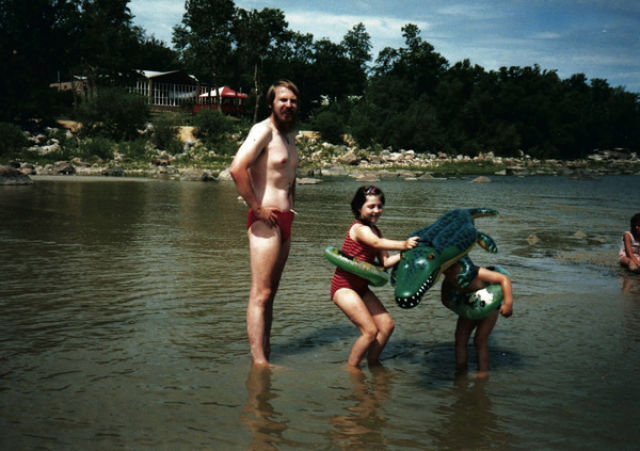 Painfully Awkward Family Vacation Photos