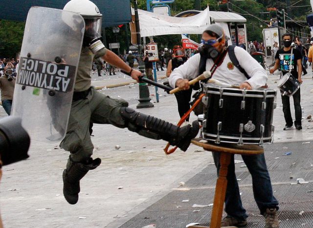 Hilarious Photos Taken at the Perfect Time