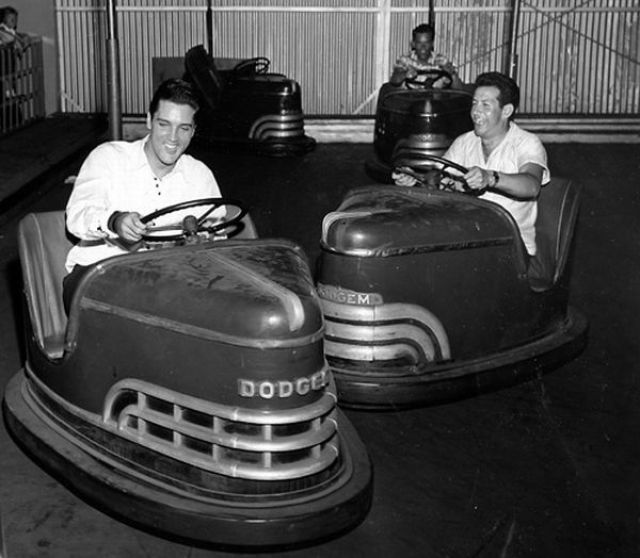 Rare Photographs of Celebrities. Part 19