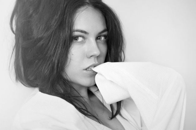 There Are Beautiful Girls Here