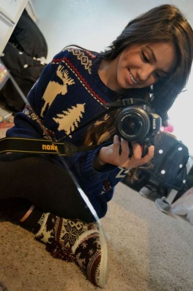 There Are Beautiful Girls Here