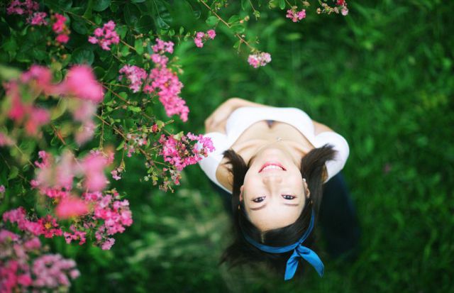 There Are Beautiful Girls Here