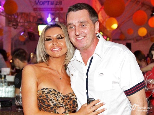 Silicone Lips Parade