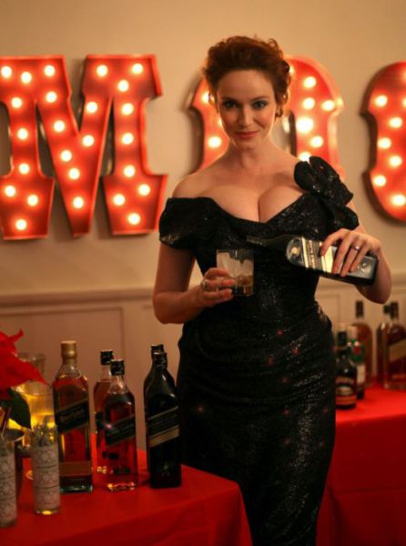 Christina Hendricks’ Mesmerizing Cleavage