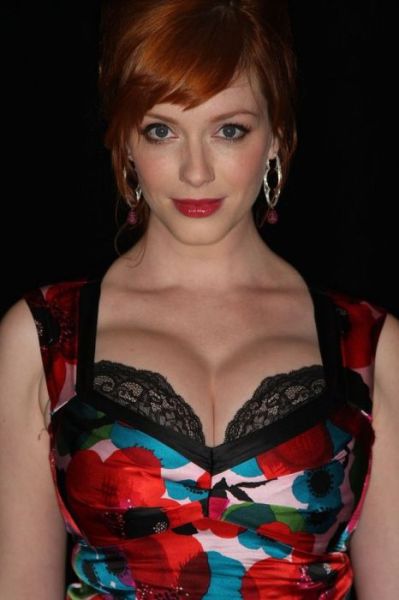 Christina Hendricks’ Mesmerizing Cleavage
