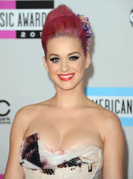 Wonderbra Names the Best Celebrity Cleavages