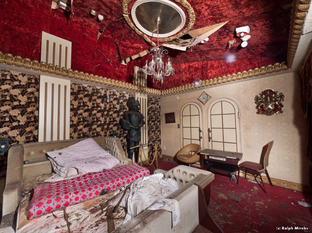 Abandoned Hotel in Japan