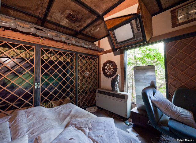 Abandoned Hotel in Japan