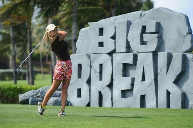 Golf Needs This Blonde Bombshell