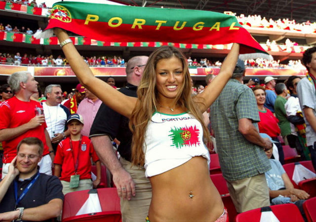 Euro 2012’s Gorgeous Female Fans