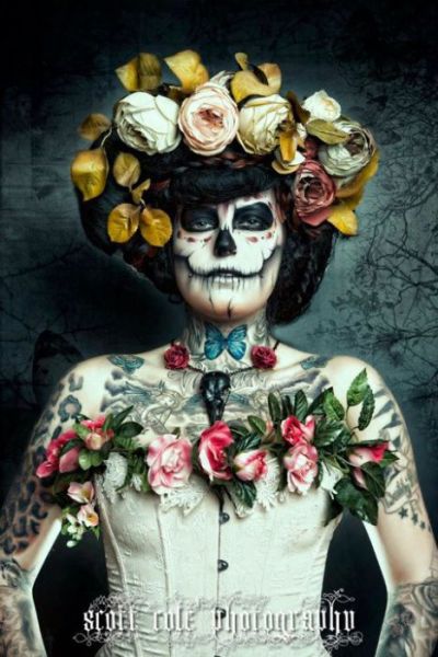 Weird “Glamorous Gore” Make-Up