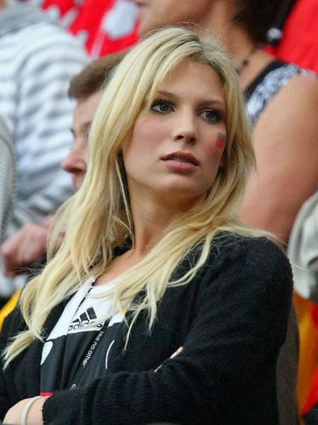 Euro 2012’s Gorgeous Female Fans. Part 2