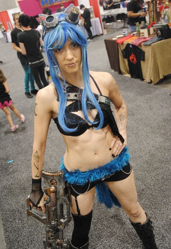 Costumed Cuties of Phoenix Comicon 2012