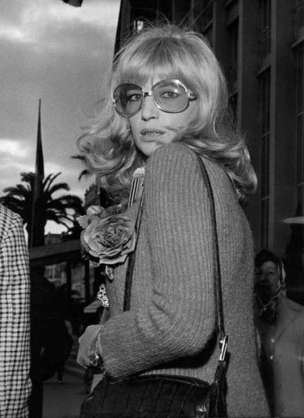 Rare Photographs of Celebrities. Part 21