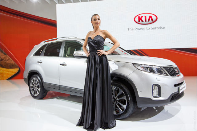 Girls of Moscow Car Show