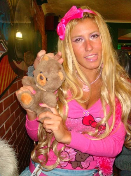 Super “Glamorous” Girl from Russian Social Media