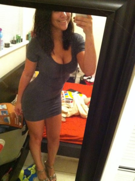 Sizzling Hot Self-Taken Mirror Pics