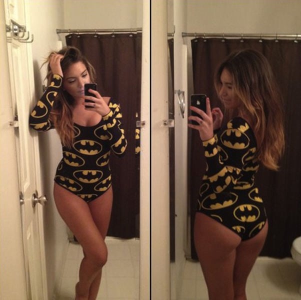 Sizzling Hot Self-Taken Mirror Pics