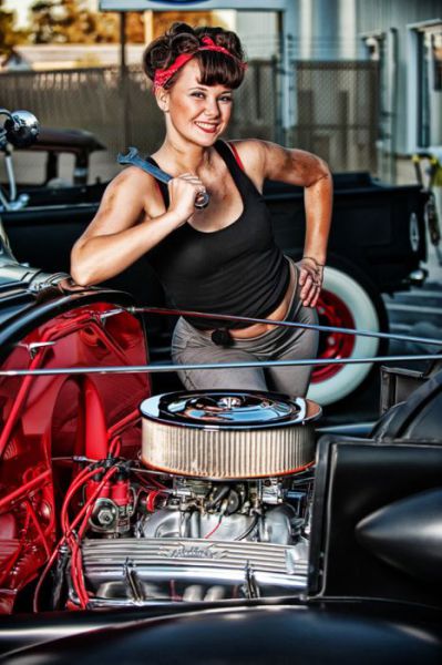 Retro Loveliness with Modern Pin-Up Girls