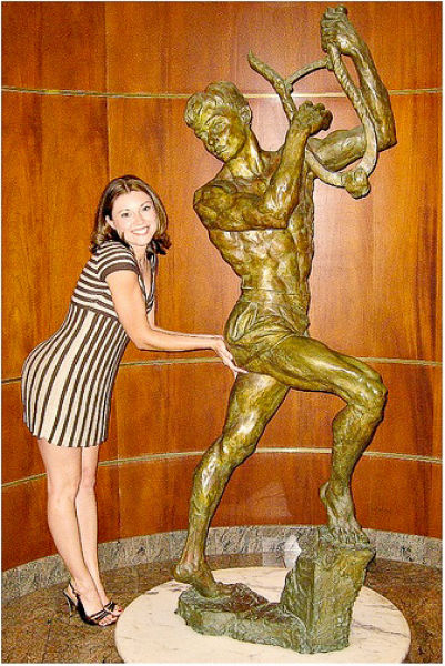 WTF Statue Pawing Pics