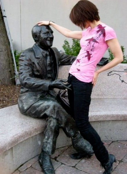 WTF Statue Pawing Pics