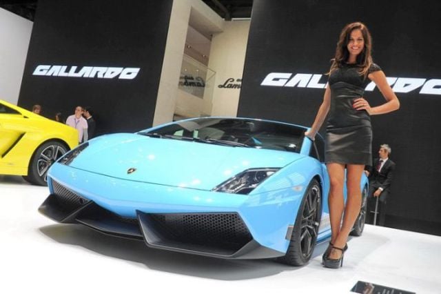 the lovely girls of the paris motor show 100 pics 3.html - 100 HD Photos | Premium Gallery 2012