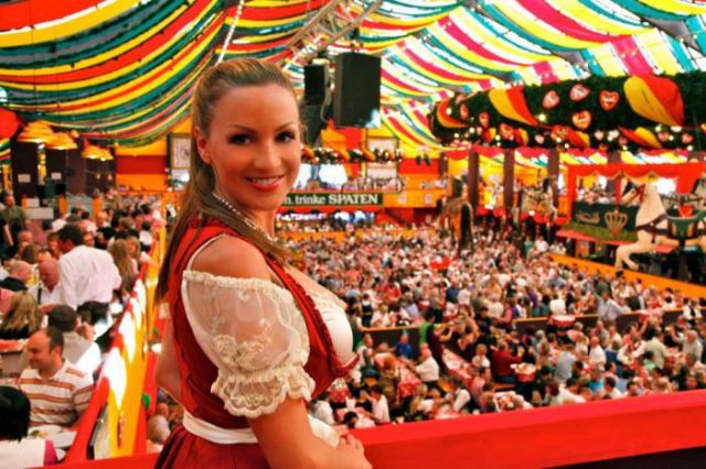 Bosomy Blonde, Jordan Carver, at Oktoberfest
