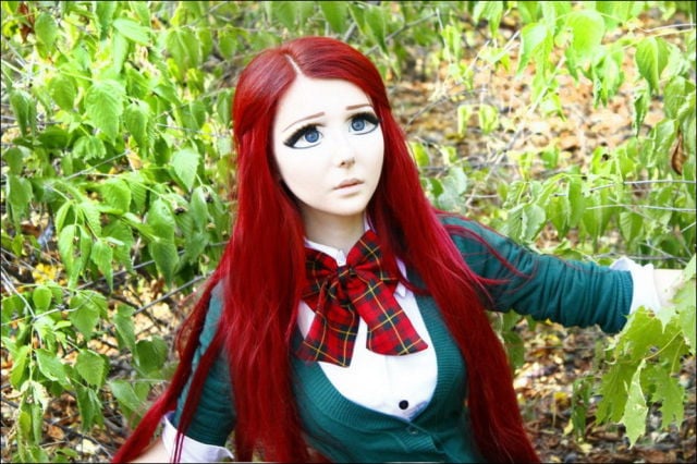 Human Dolls Appear Together