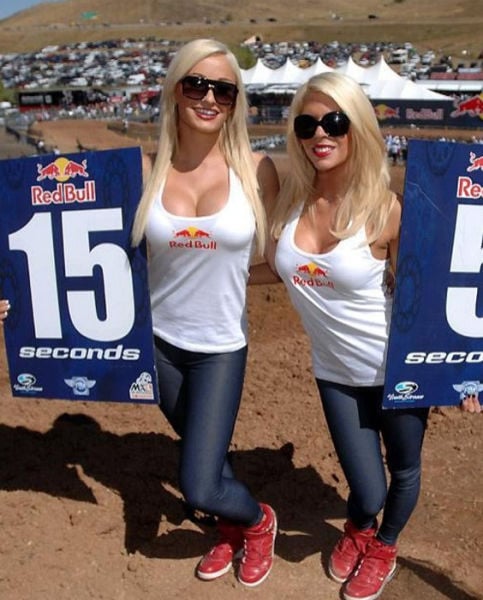 Ravishing Redbull Track Girls