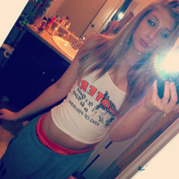 We Never Get Tired of Hooters Girls!