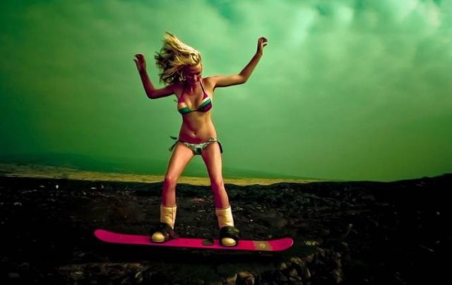 Keep Warm on the Slopes With These Ski Girls