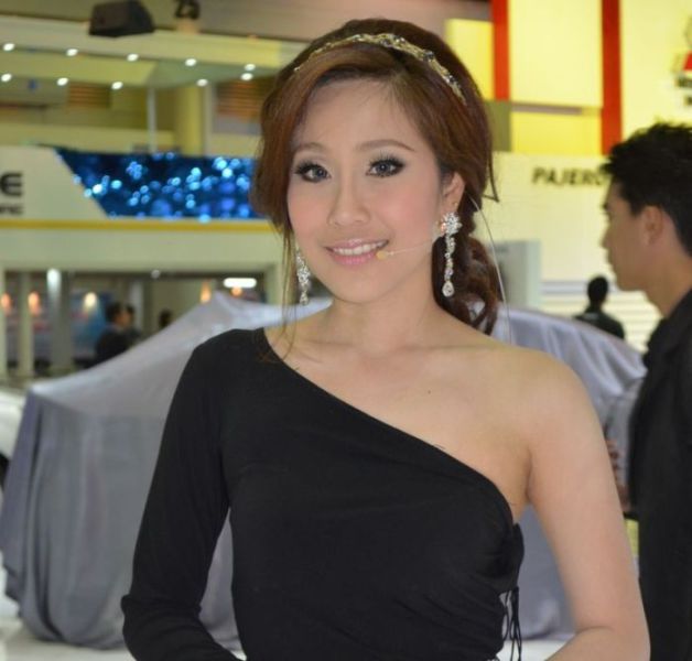 Ladies of the Thailand International Motor Expo 2012